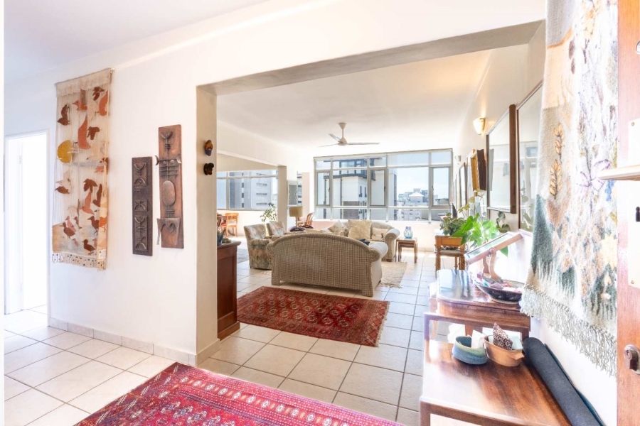 2 Bedroom Property for Sale in Sea Point Western Cape
